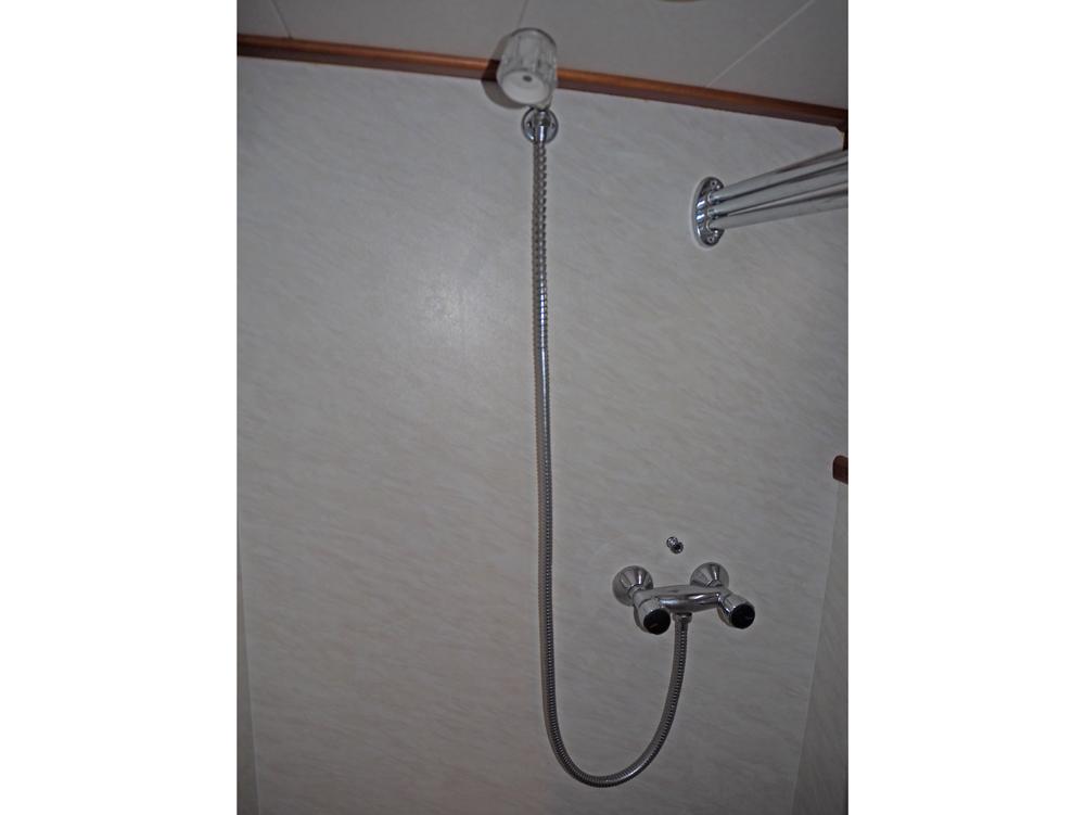 Aft cabin, Accommodation